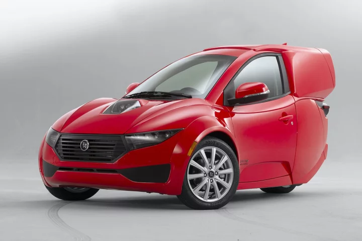 Electra Meccanica puts a little extra junk into the trunk at this year's Advanced Clean Transportation Expo