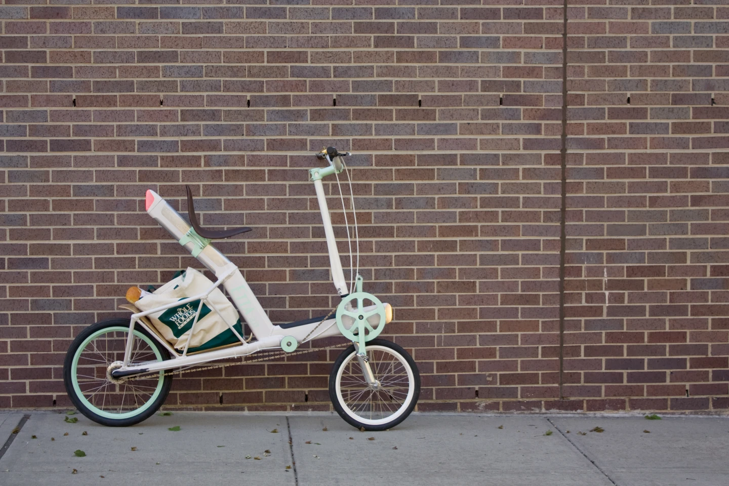 The Etta semi-recumbent cargo bike designed by Nick Foley