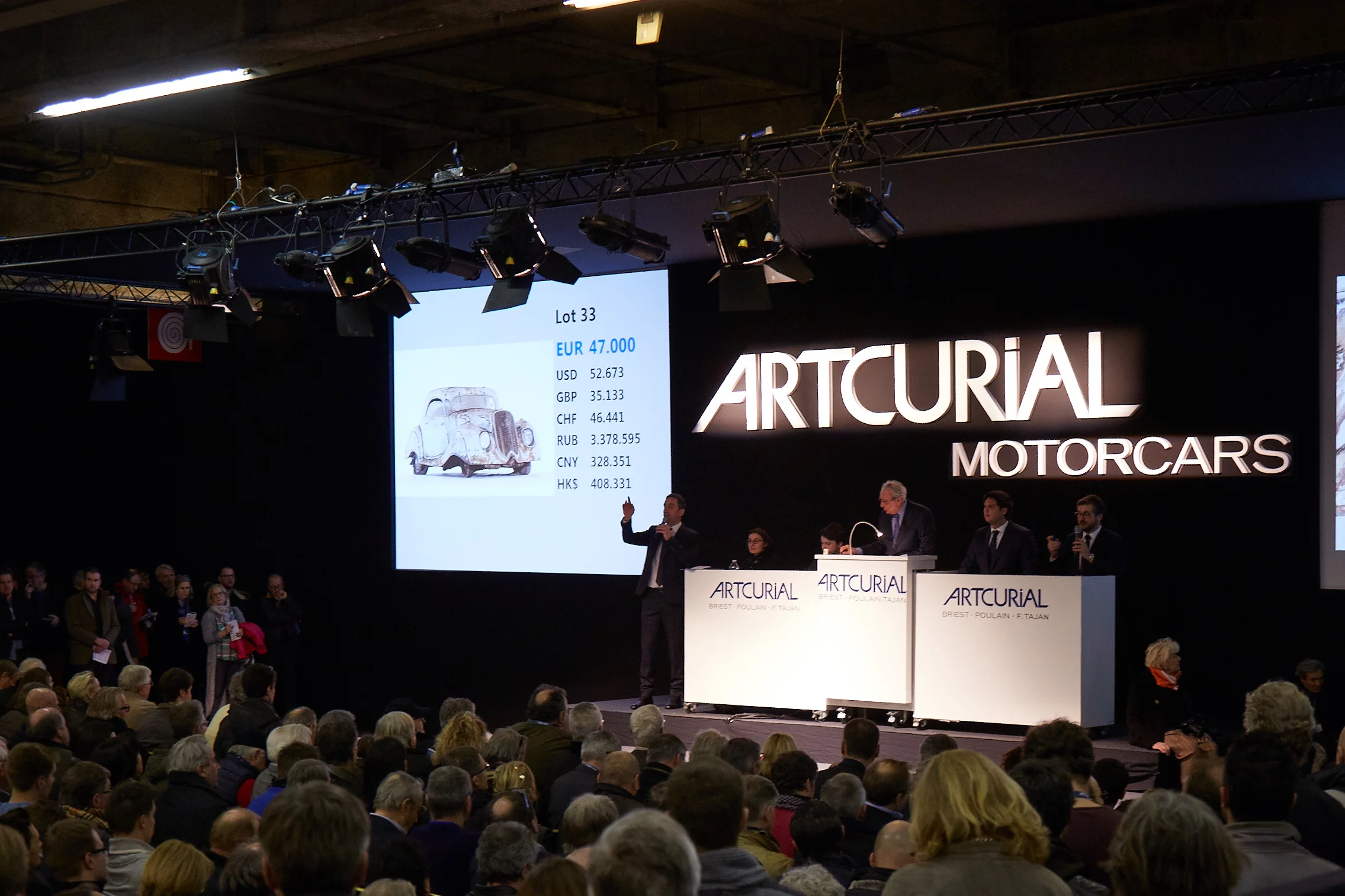 The Artcurial auction room during the sale of the Baillon Collection.