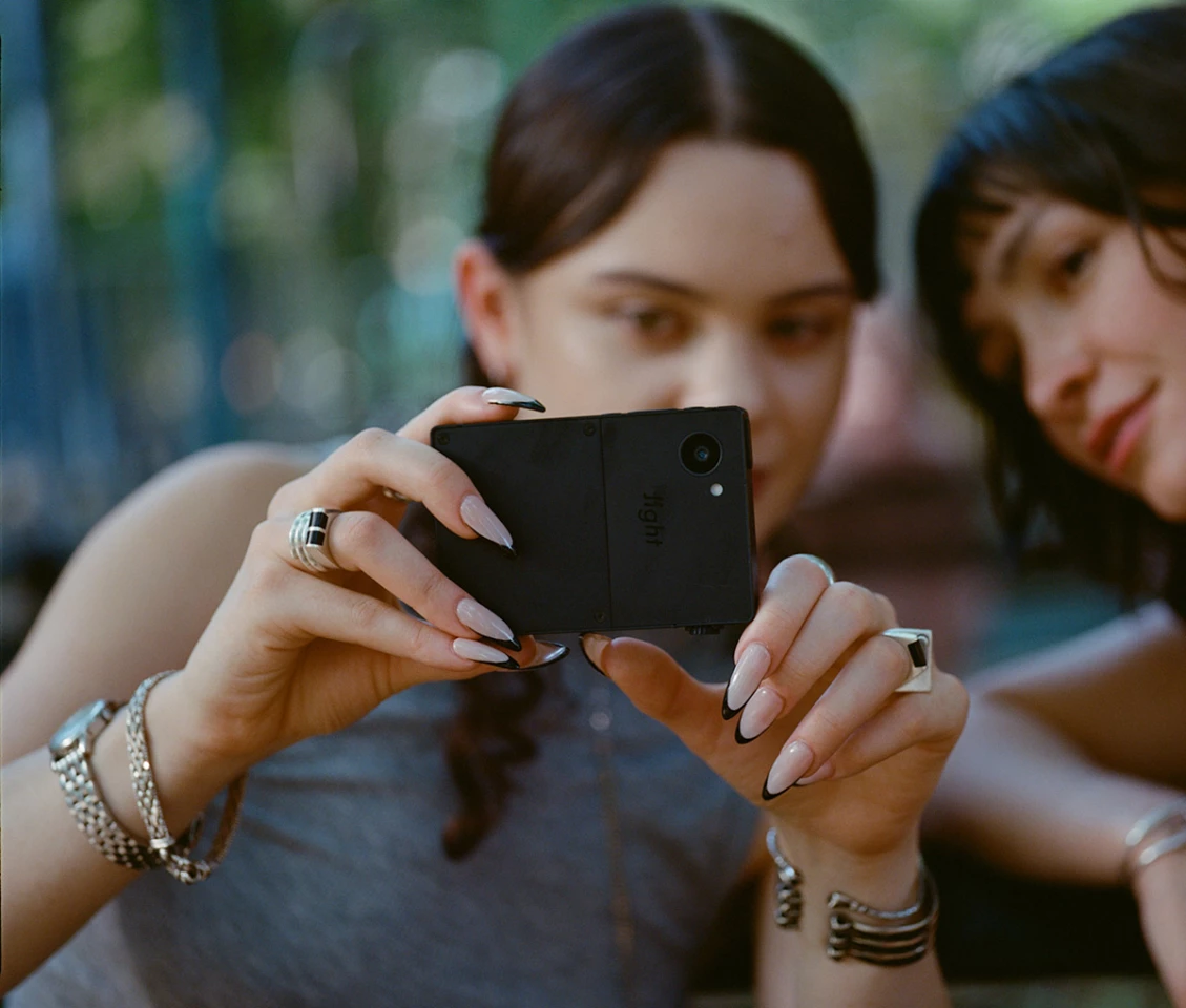 This camera uses pixel binning on a 50-megapixel sensor to deliver what appear to be pretty decent 12-megapixel shots in different light conditions