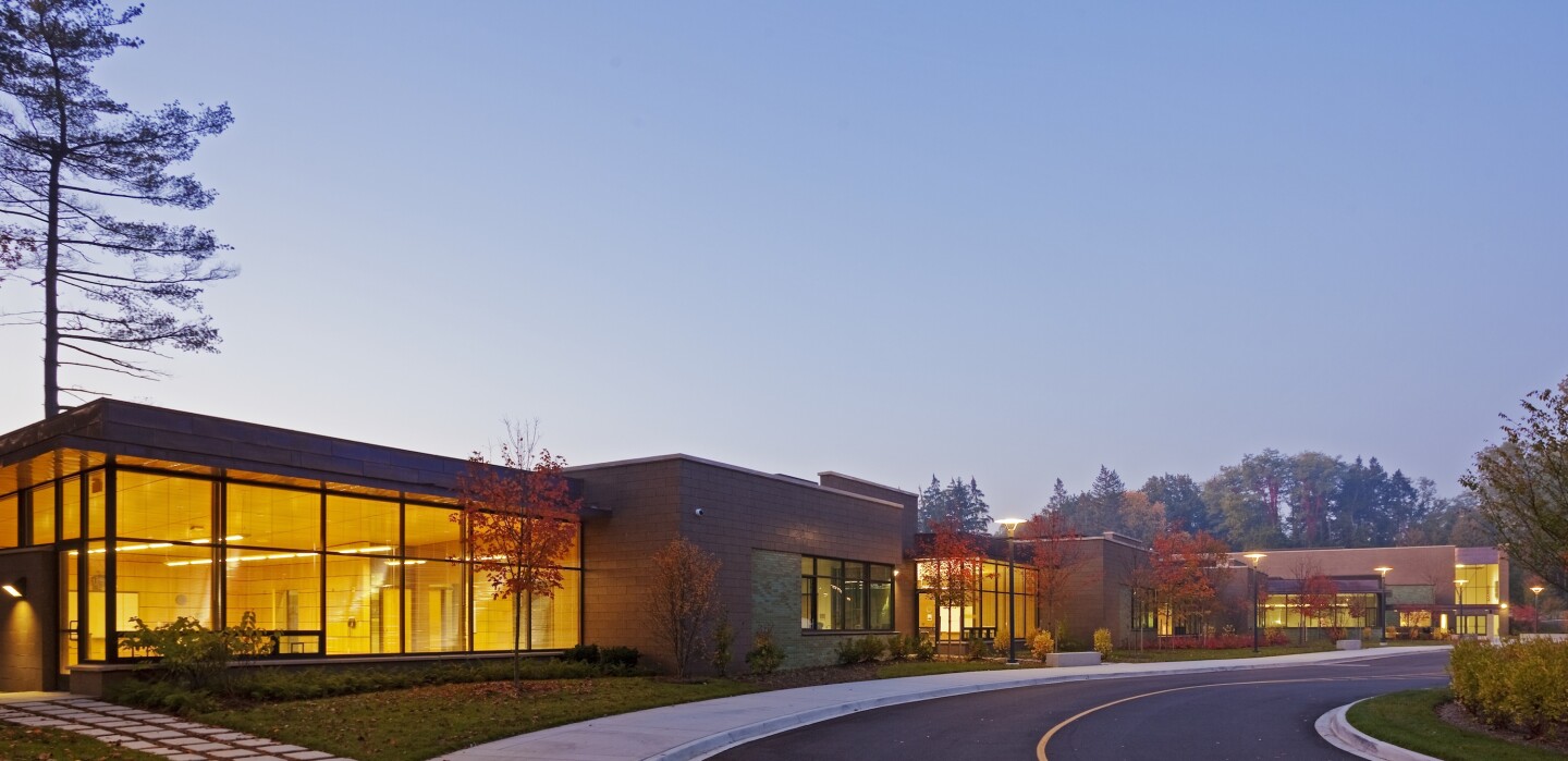 Cranbrook Kingswood Girls’ Middle School, by Lake Flato Architects (Photo: Frank Ooms)