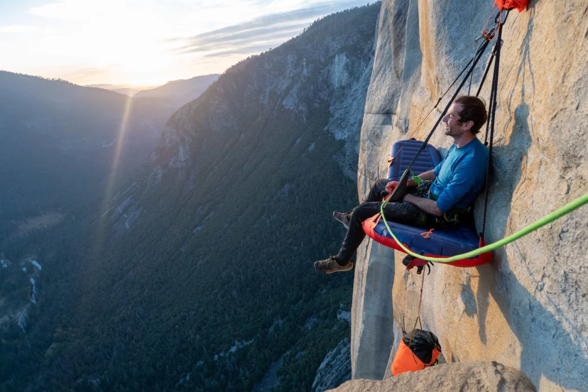 The G7 Pod is a very lightweight alternative to traditional hefty portaledges