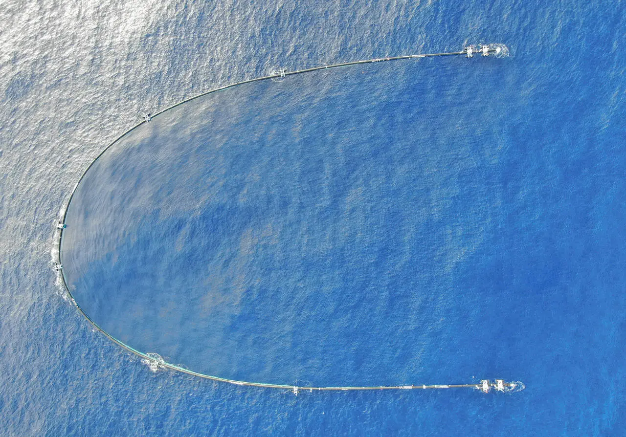 After its first month of observations, the Ocean Cleanup team has found that while plastic is entering its system as expected, at least some of it only stays there for a relatively short time before escaping again