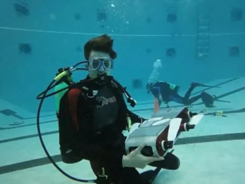 The AQUA underwater swimming robot