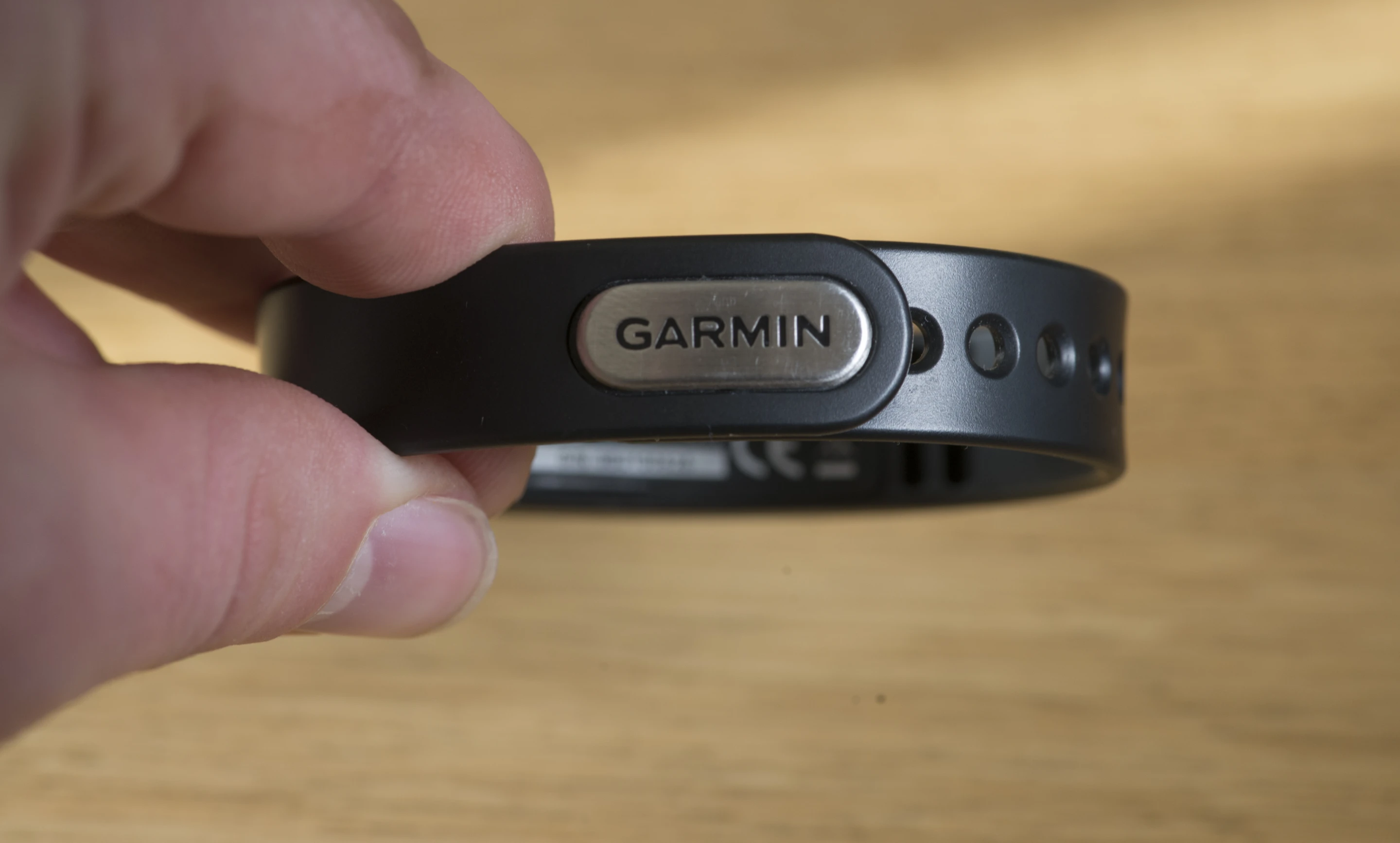 The Garmin Vivosmart activity tracker (Photo: Simon Crisp/Gizmag.com)