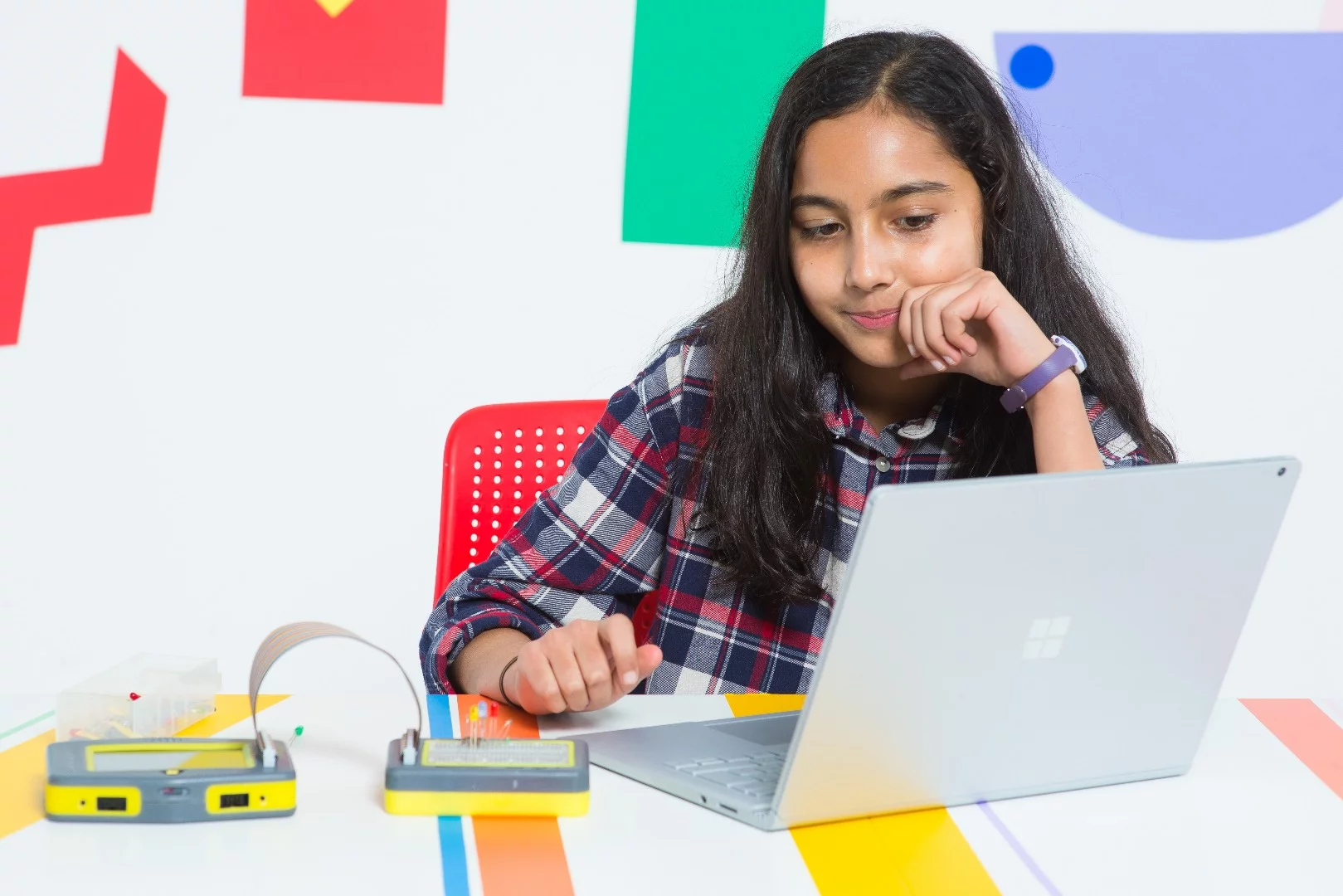 Apps and games are created using a browser-based coding platform called Curiosity, which allows users to develop apps using JavaScript, Python, Lua, HTML/CSS and PHP