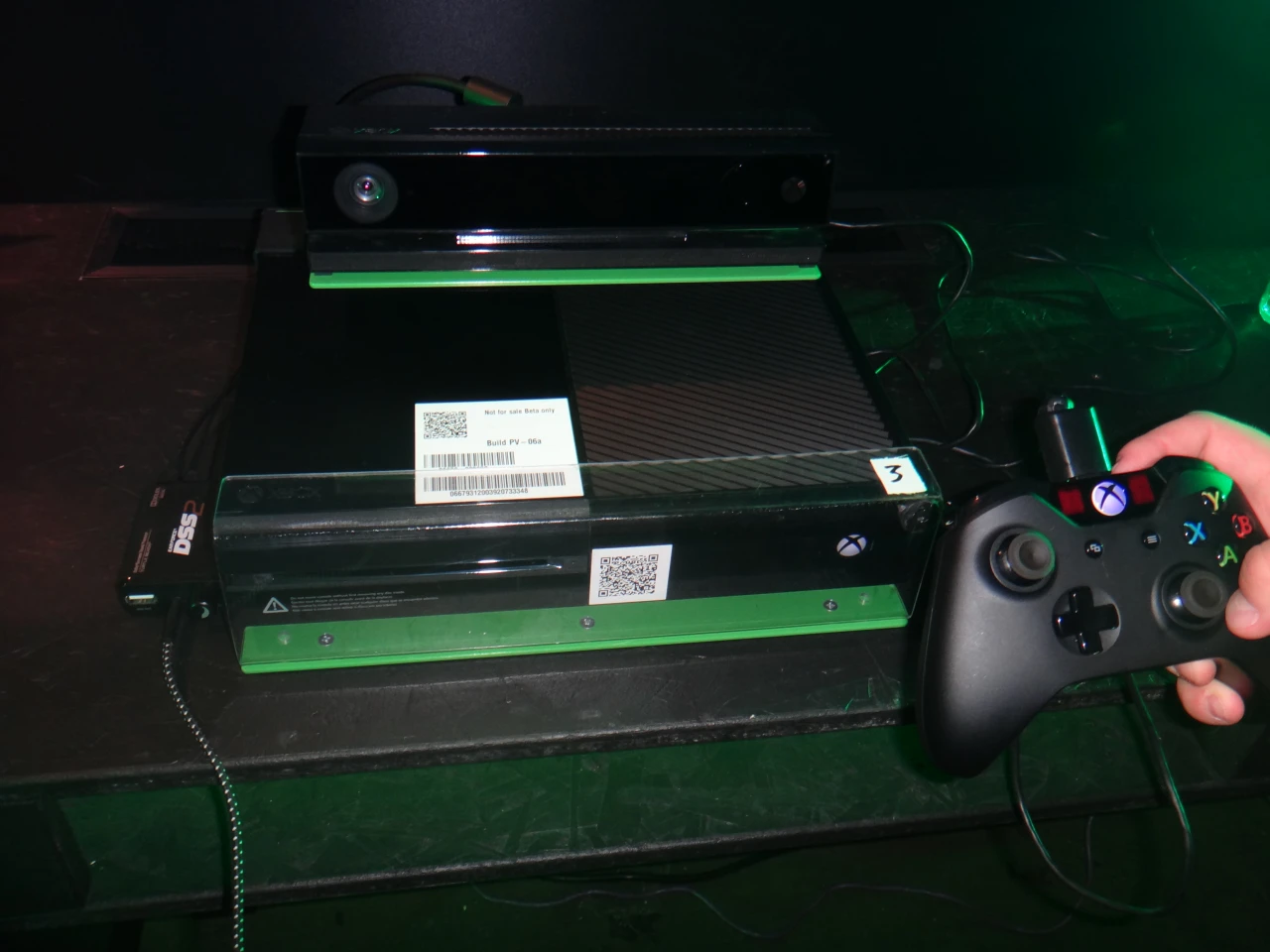 While the Xbox 360's entire controller vibrates all at once to signify an explosion or an earthquake, the Xbox One controller is capable of localizing the vibrations to more specific points on your hand