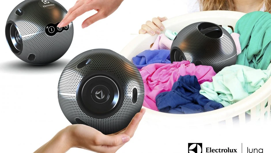 Luna is an autonomous washing sphere