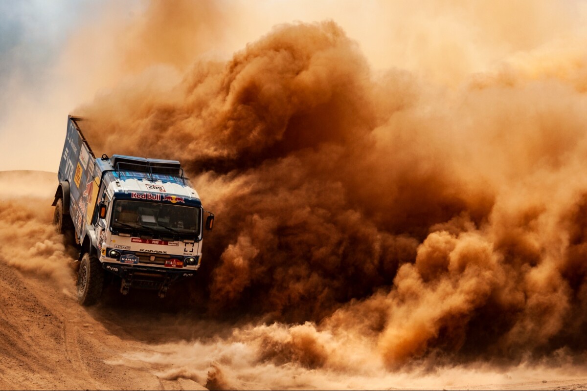 The Agony And The Ecstasy Otherworldly Photos From The Spectacular Dakar Rally