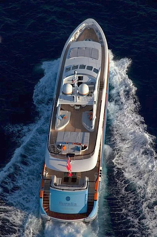 RAISED PILOTHOUSE SEMI-DISPLACEMENT OR PLANING MOTOR YACHTS winner Aurelia