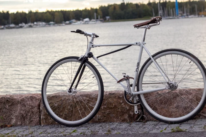 Apart from that black bit, the FUBifixie looks relatively normal