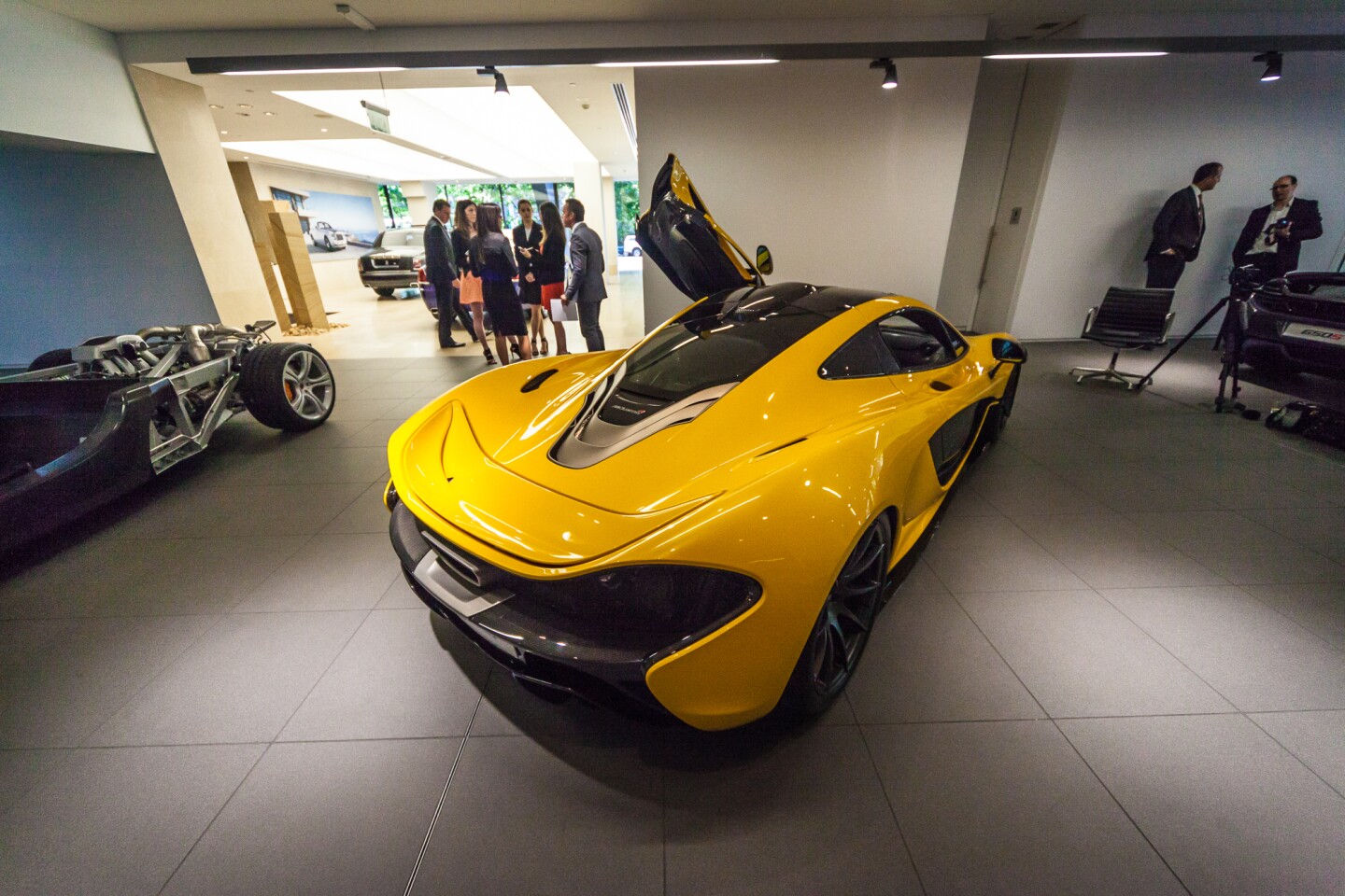 The P1's rear wing pops up depending on which mode is engaged in the car (Photo: Loz Blain/Gizmag.com)