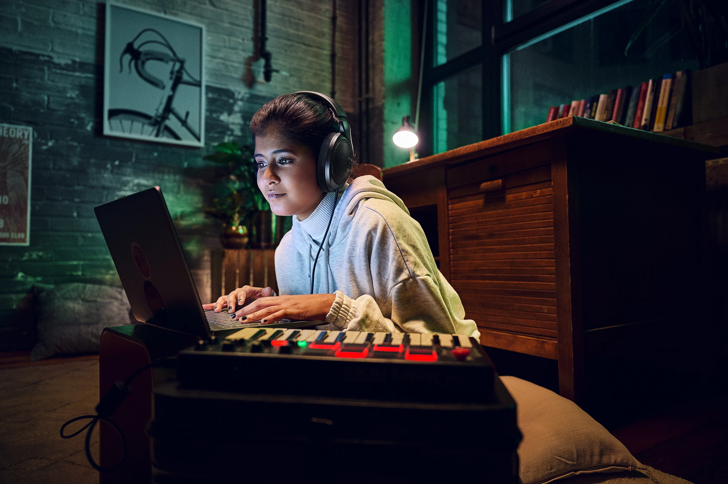 The HD 400 Pro headphones have been integrated into Dear Reality's Spatial Headphone Compensation feature of dearVR MIX plugin, which allows creators to mix in a bunch of different virtual environments to ensure that the final mix "translates reliably to other sound systems and environments"