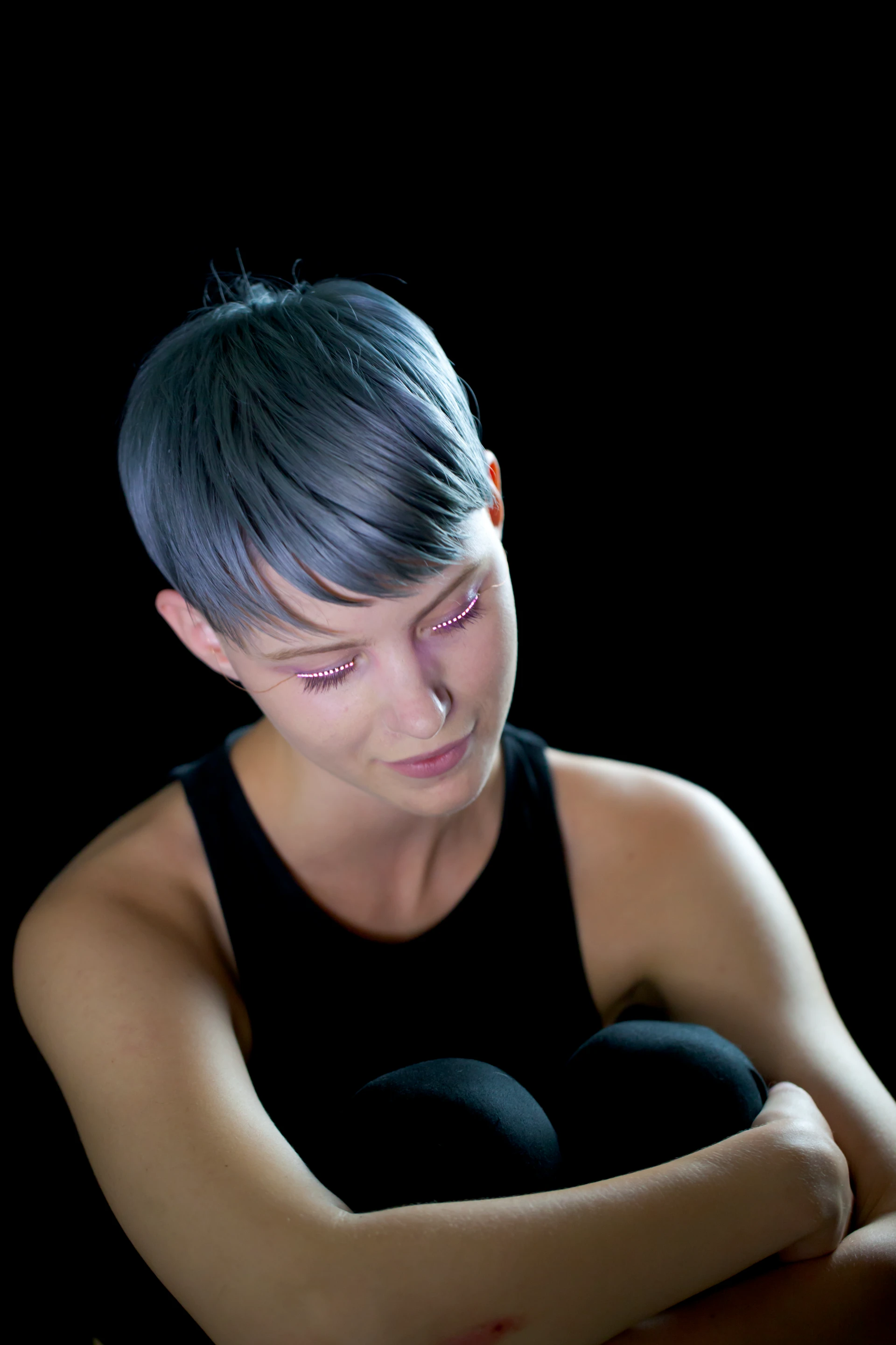 The f.lashes LED eyelashes have several different lighting effects modes