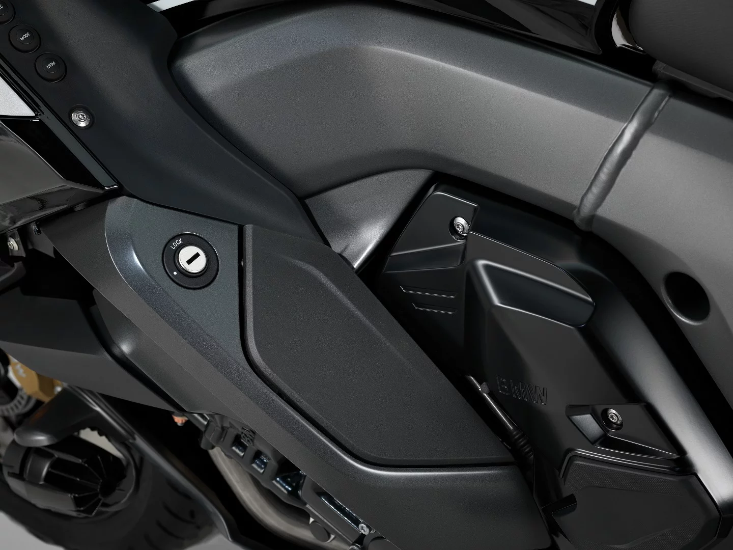 2017 BMW K1600GT: lockable left side cubbyhole