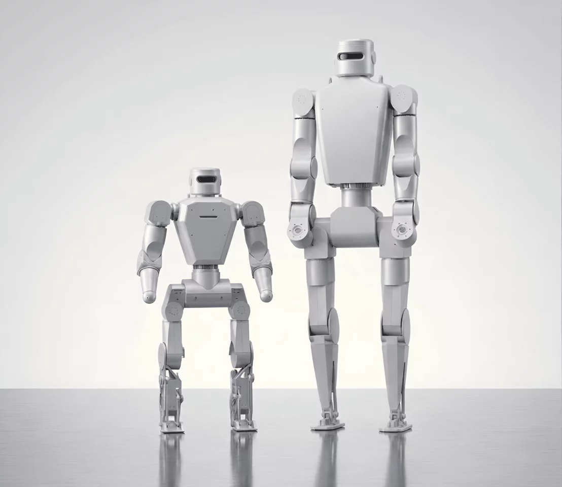Domo comes in two sizes – 90 cm (35 in) and 130 cm (51 in) – to fit everything from a developer's desk to a full research lab