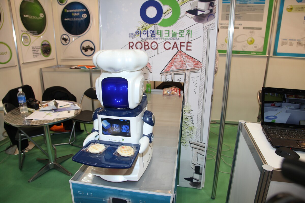 The Robo Cafe's waiter-bots