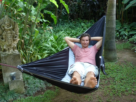 Hammock Bliss Sky Bed creates a flatter surface for sleeping