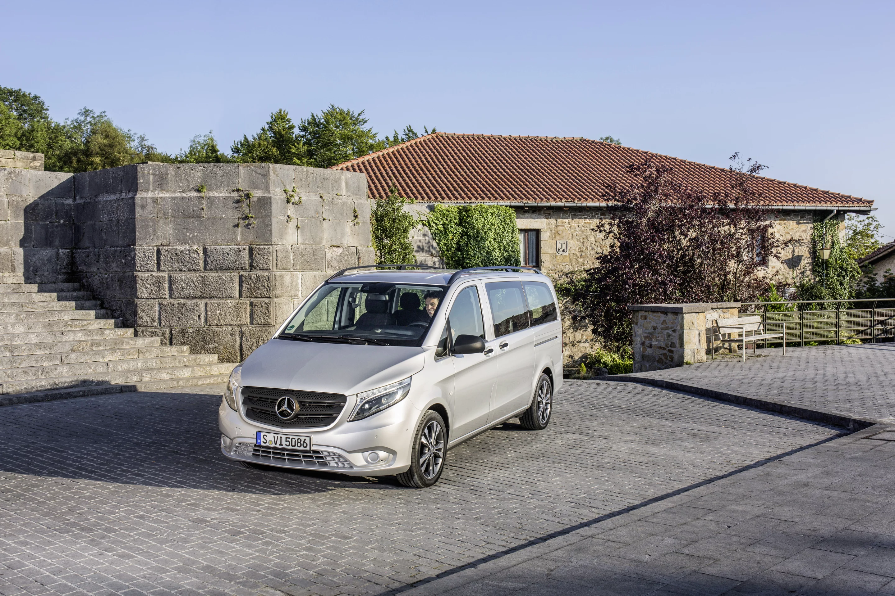 The Mercedes-Benz Vito hasaa rear-wheel drive option for heavier cargo