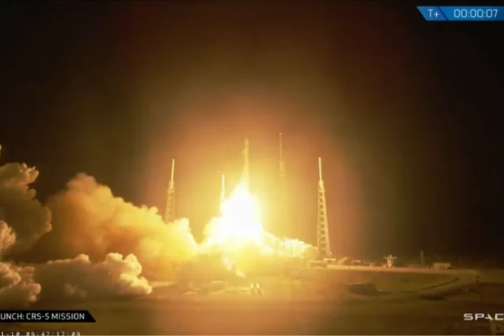 CRS-5 lifting off (Photo: SapceX)