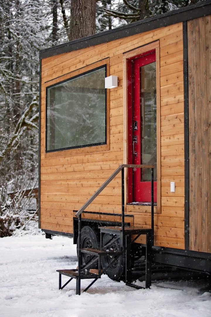 The Vantage is based on a double-axle trailer