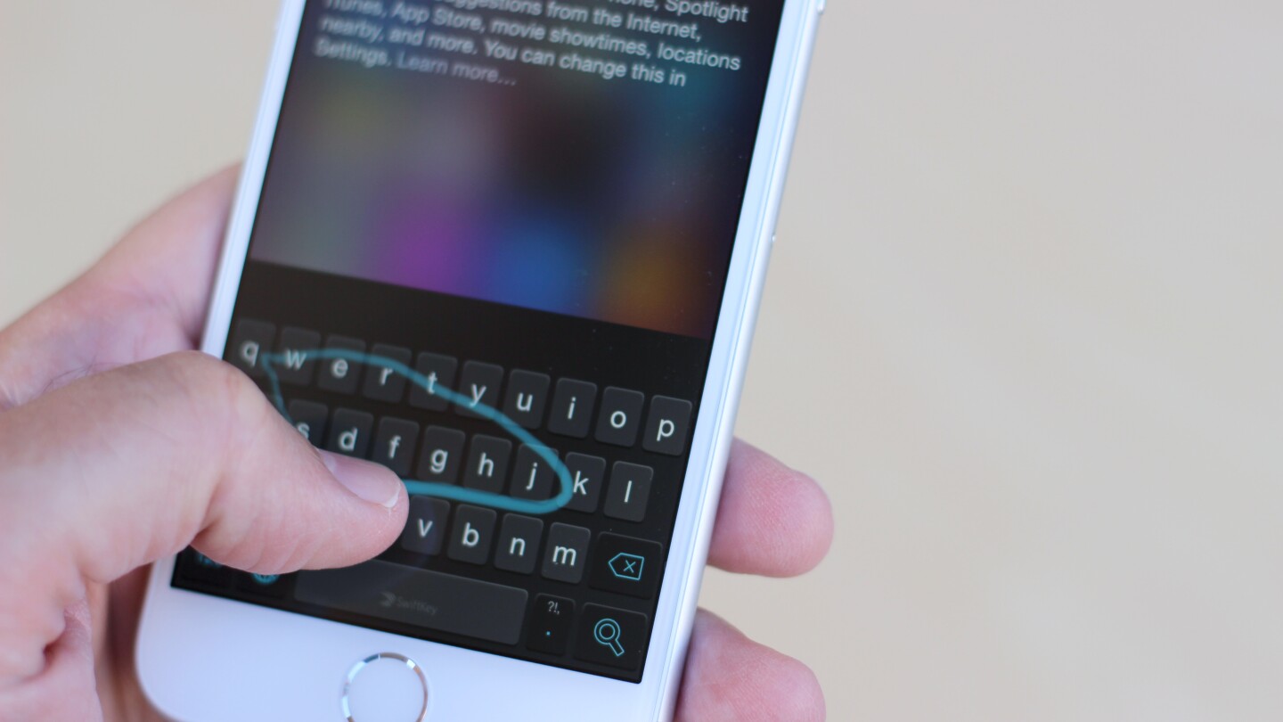 Trace keyboards like SwiftKey (pictured) and Swype are finally on iOS (Photo: Will Shanklin/Gizmag.com)