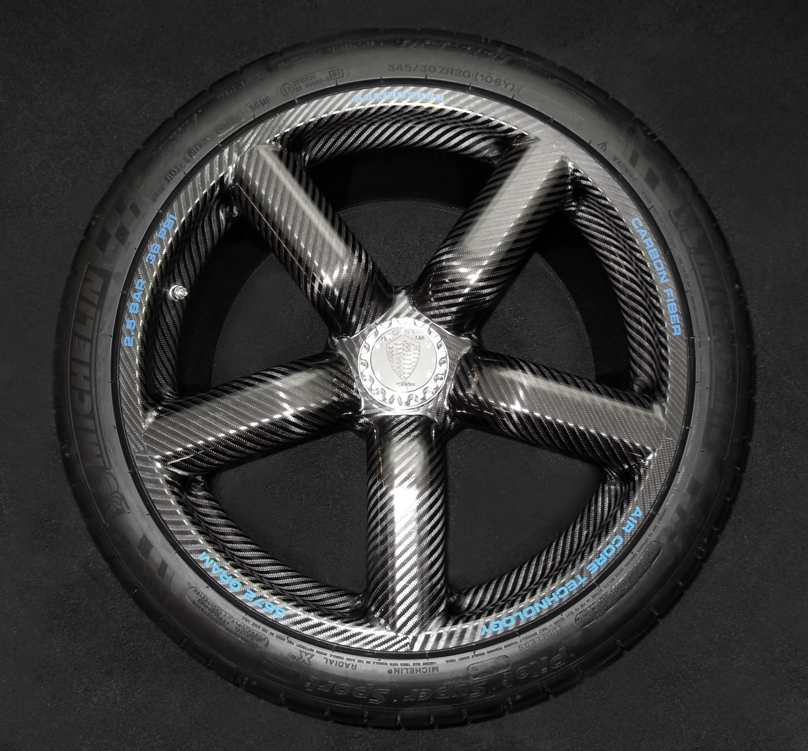 The 2013 Koenigsegg Aircore wheel