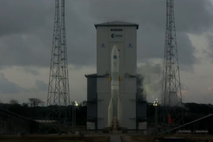 Ariane 6 during the hot-fire test did not leave the ground