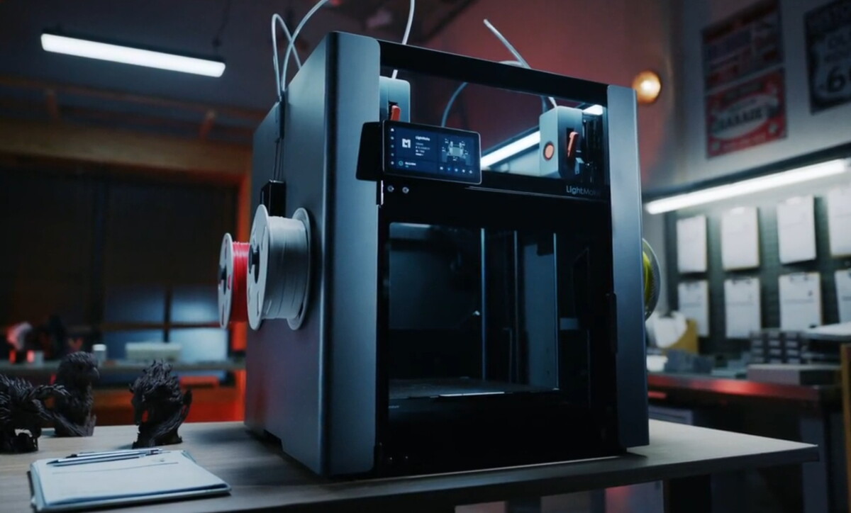 LightMake L4 puts four independent print heads on one desktop