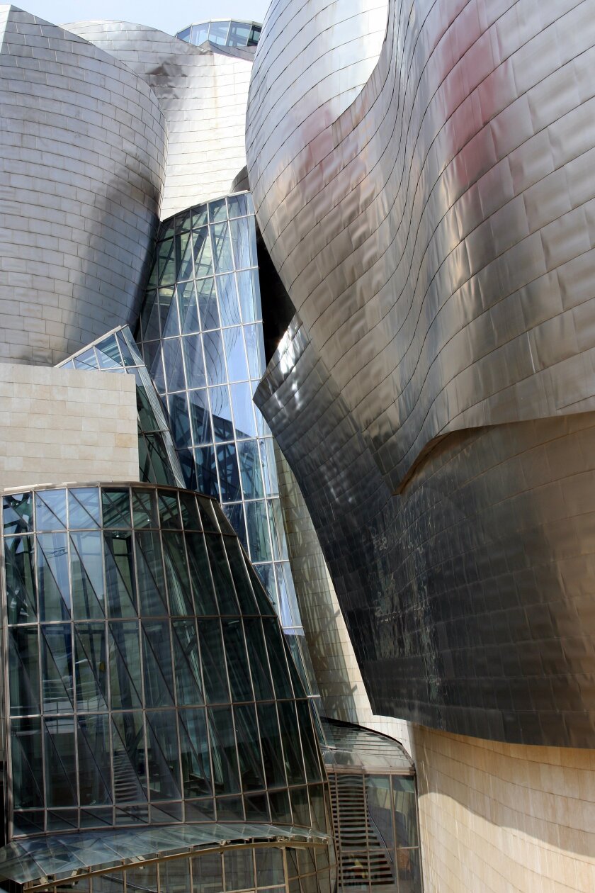 The Guggenheim Museum Bilbao sheathed in titanium (Image: E. Goergen via Wikimedia Commons)