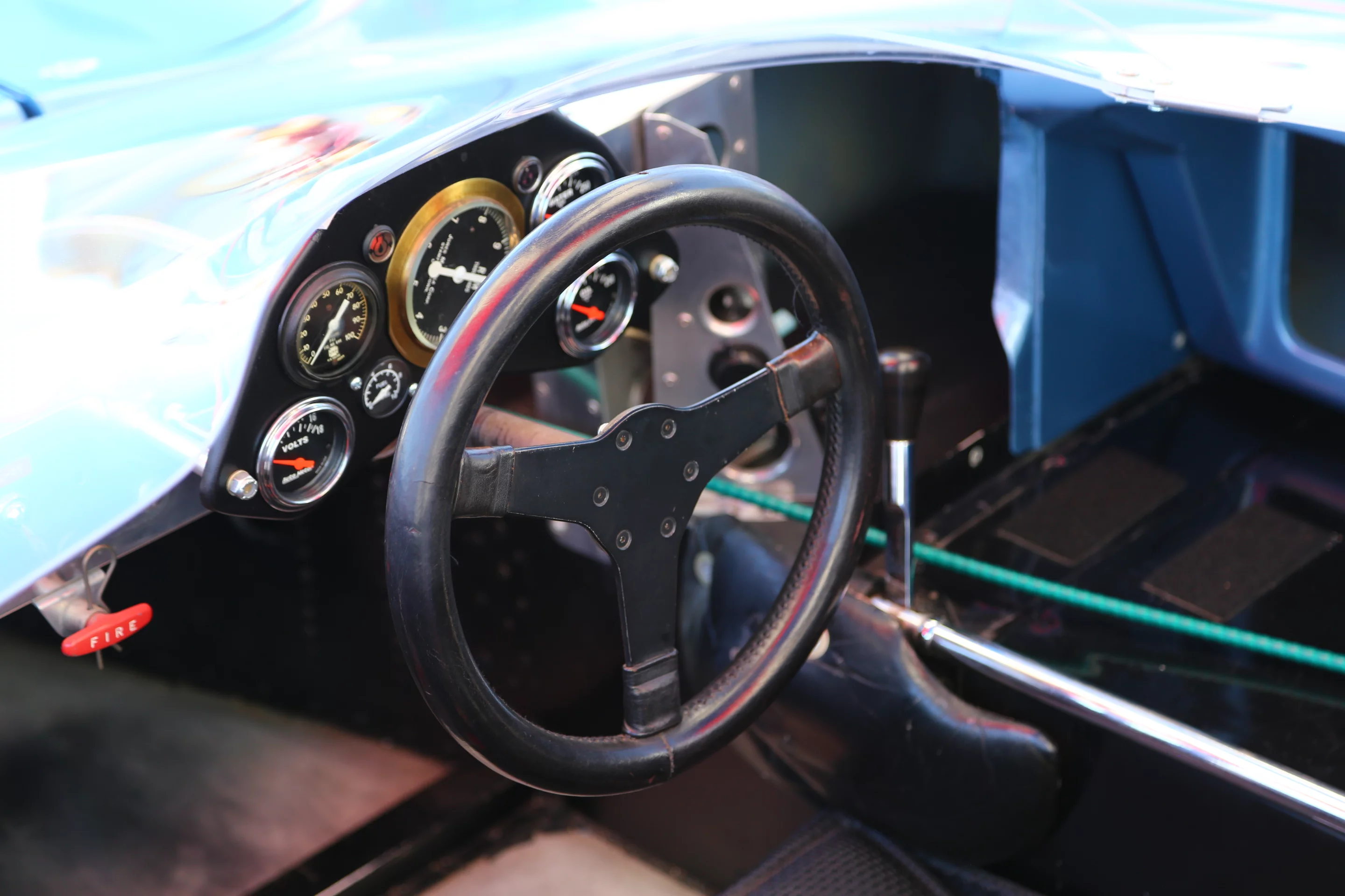 The cockpit of the 1965 Lola T-70 Mk I (Photo: Angus MacKenzie/Gizmag.com)