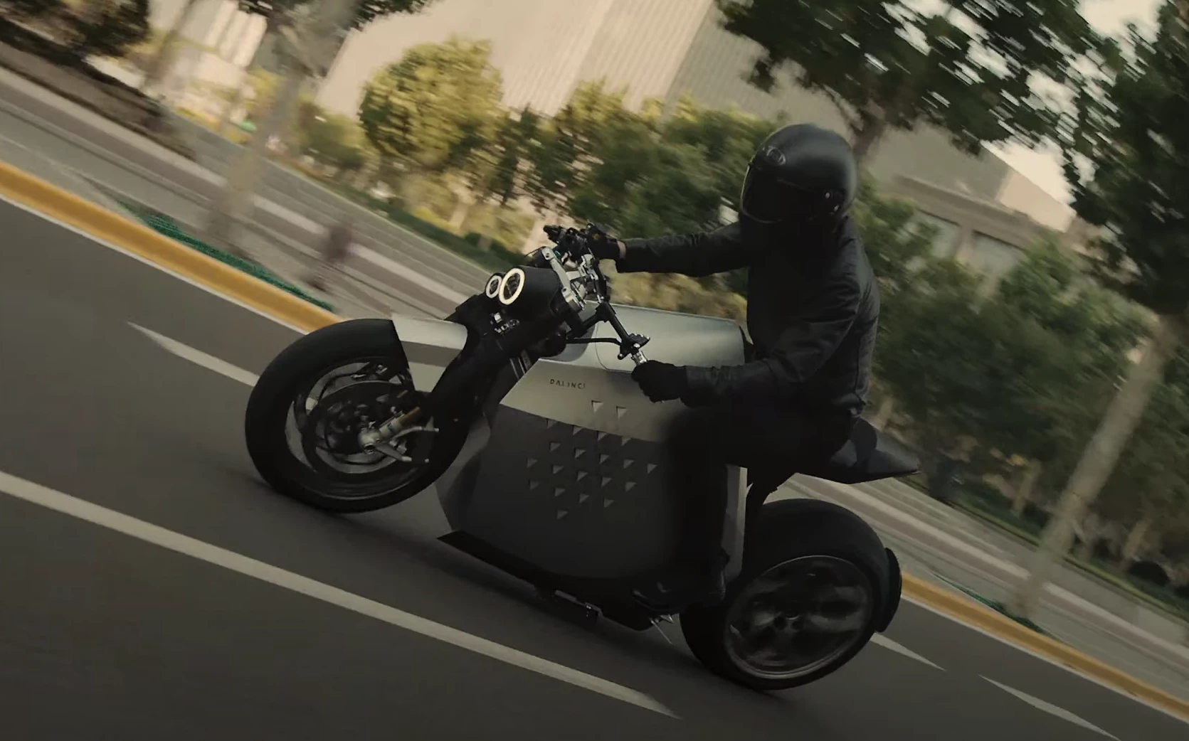 It's a nice-looking electric streetbike... But would Leonardo really have put his name on it?