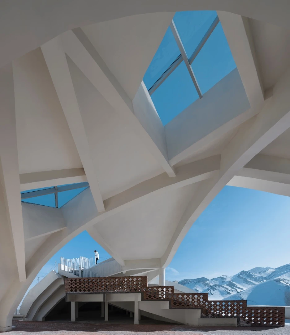 China's Yao Li contrasts the sky with the ceiling of the Dongzhuang-Building Museum of the Western Regions, China, by Xinjiang Wind Architectural Design & Research Institute. The image was entered into the Interior category