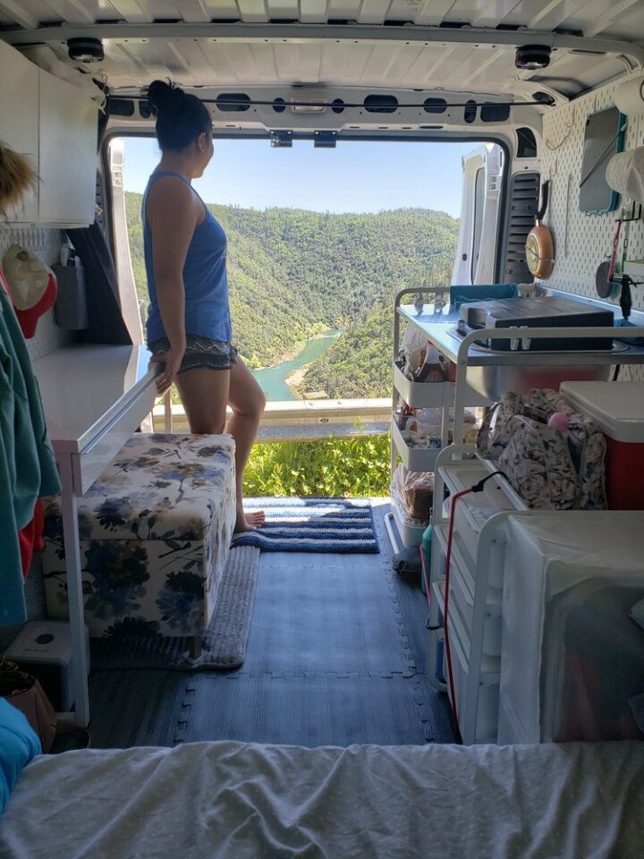 The duo chose to purchase the used 2017 Ram Promaster mainly for its open 60 sq ft (5.6 sqm) interior space