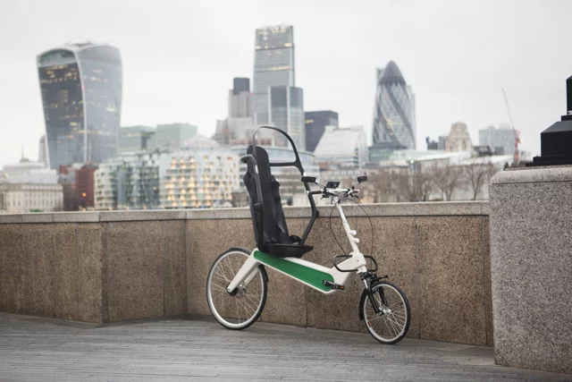 The non-electric version of the babel Bike tips the scales at a hefty 21 kg (46 lb)