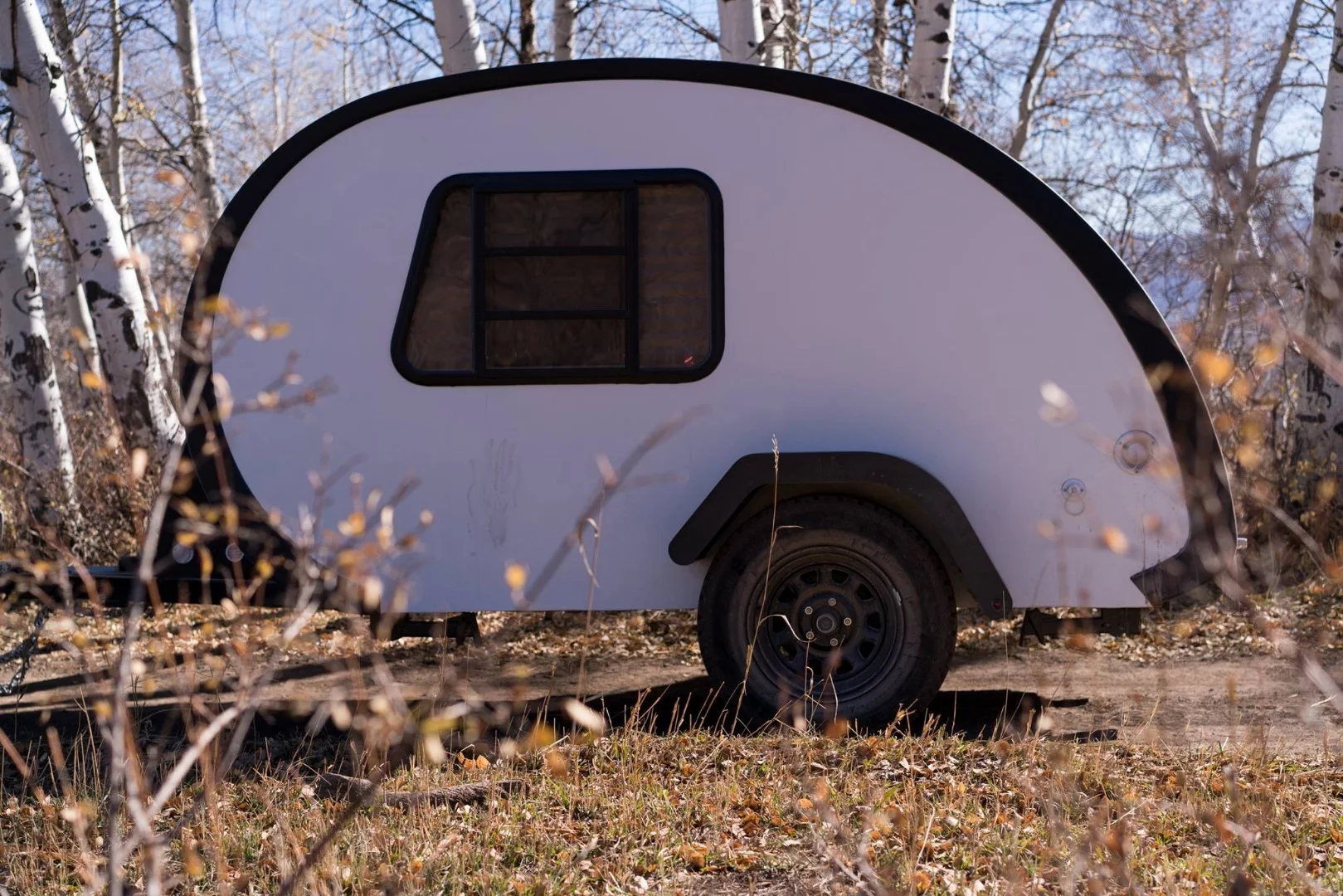 The base Bean trailer includes a driver-side window but no door