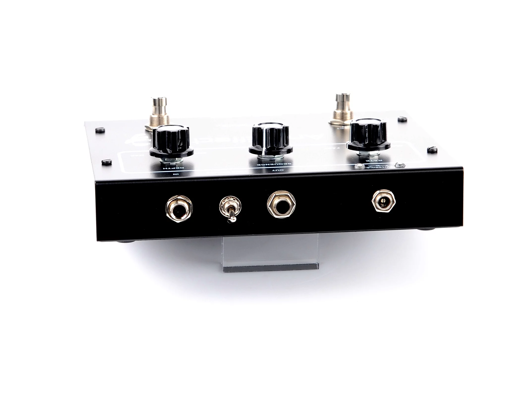 The pedal is only active when a foot pushes either switch down, but there's a true bypass switch at the back to completely remove the pedal from the effects chain