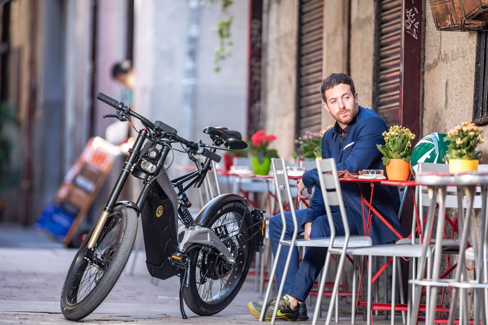 Not so much a cafe racer as an electric motorcycle and city bike rolled into one