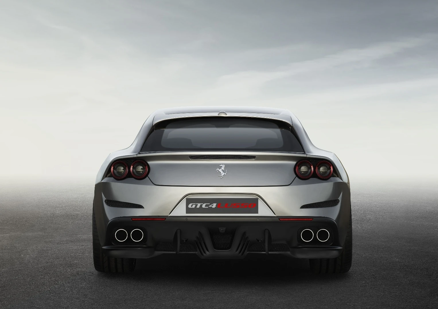 The GTC4Lusso's aerodynamics components include a rear roof spoiler and rear diffuser