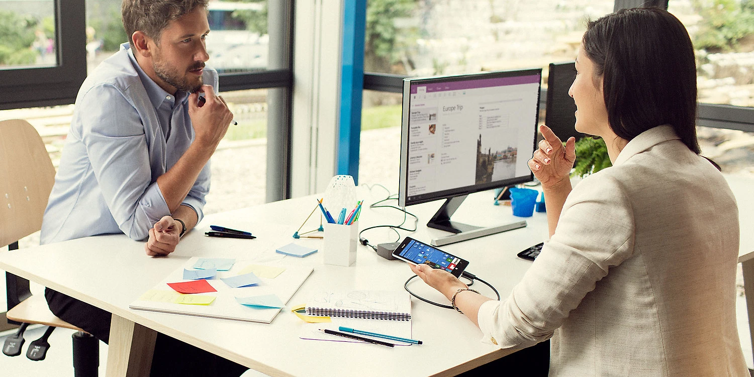 The new display dock allows multitasking via Windows in a second screen