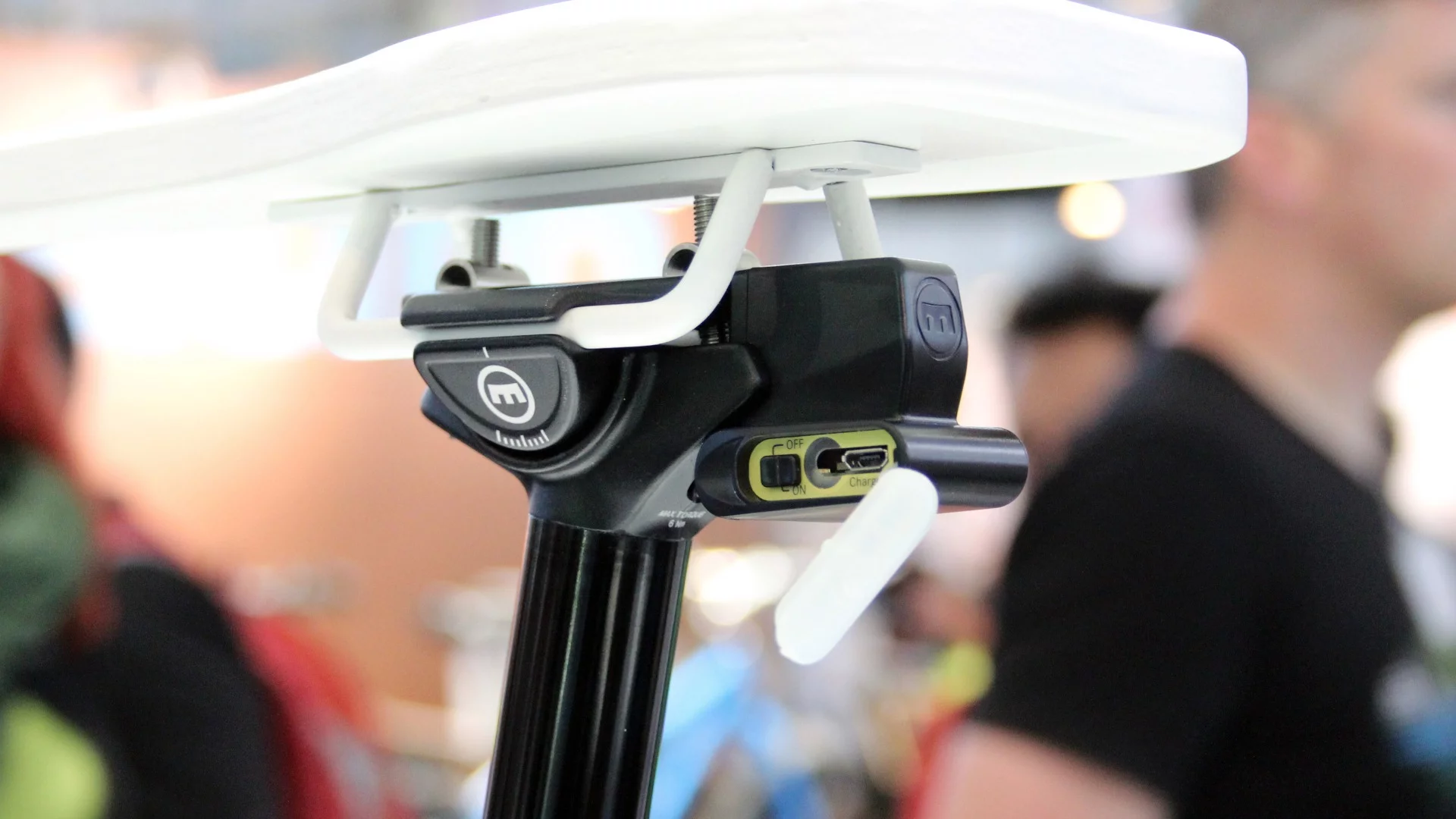 Magura's Vyron eLECT seat post, spotted by Gizmag at Eurobike