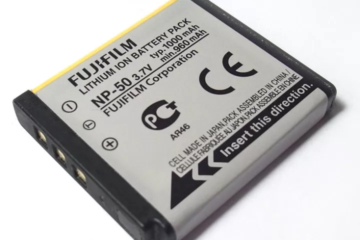 Lithium-ion batteries sometimes catch fire, due to lithium particle accumulations (Photo: J. Ash Bowie)