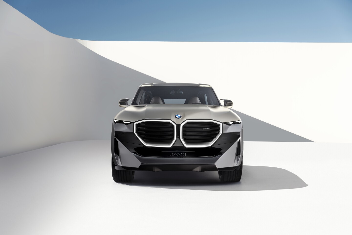Don't stand in front of it too long, or the BMW Concept XM might blow you over by exhaling