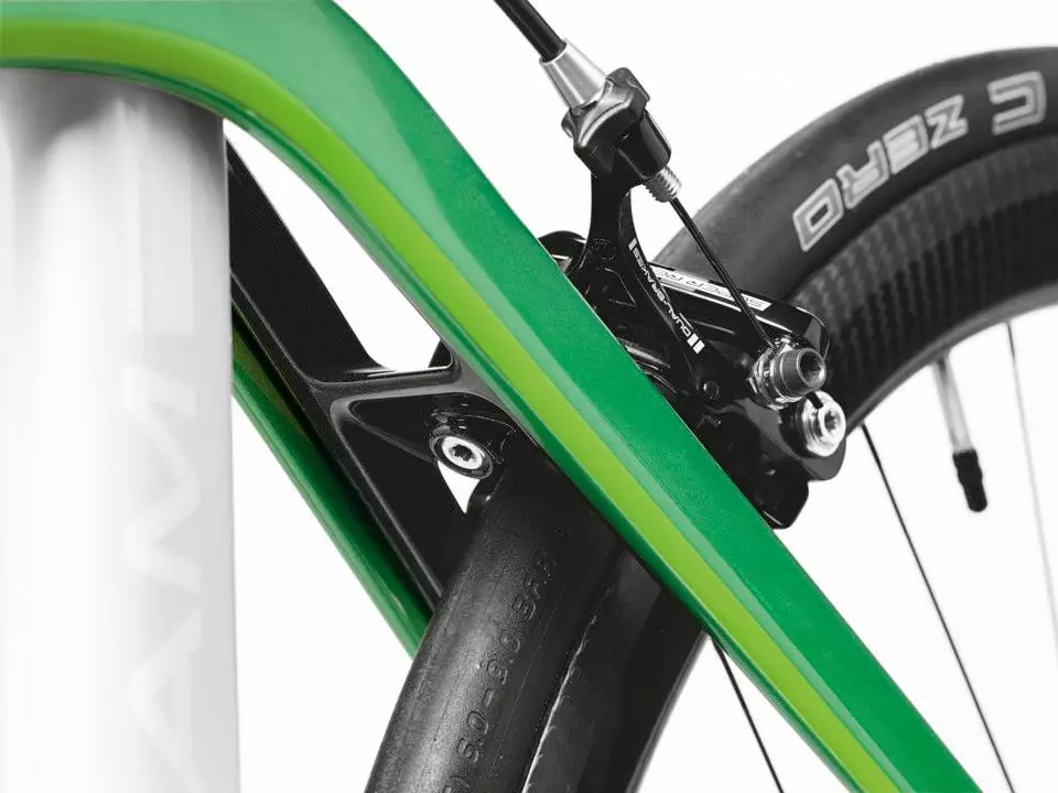 Although the brakes are mechanical, the drivetrains in the carbon models are electronic