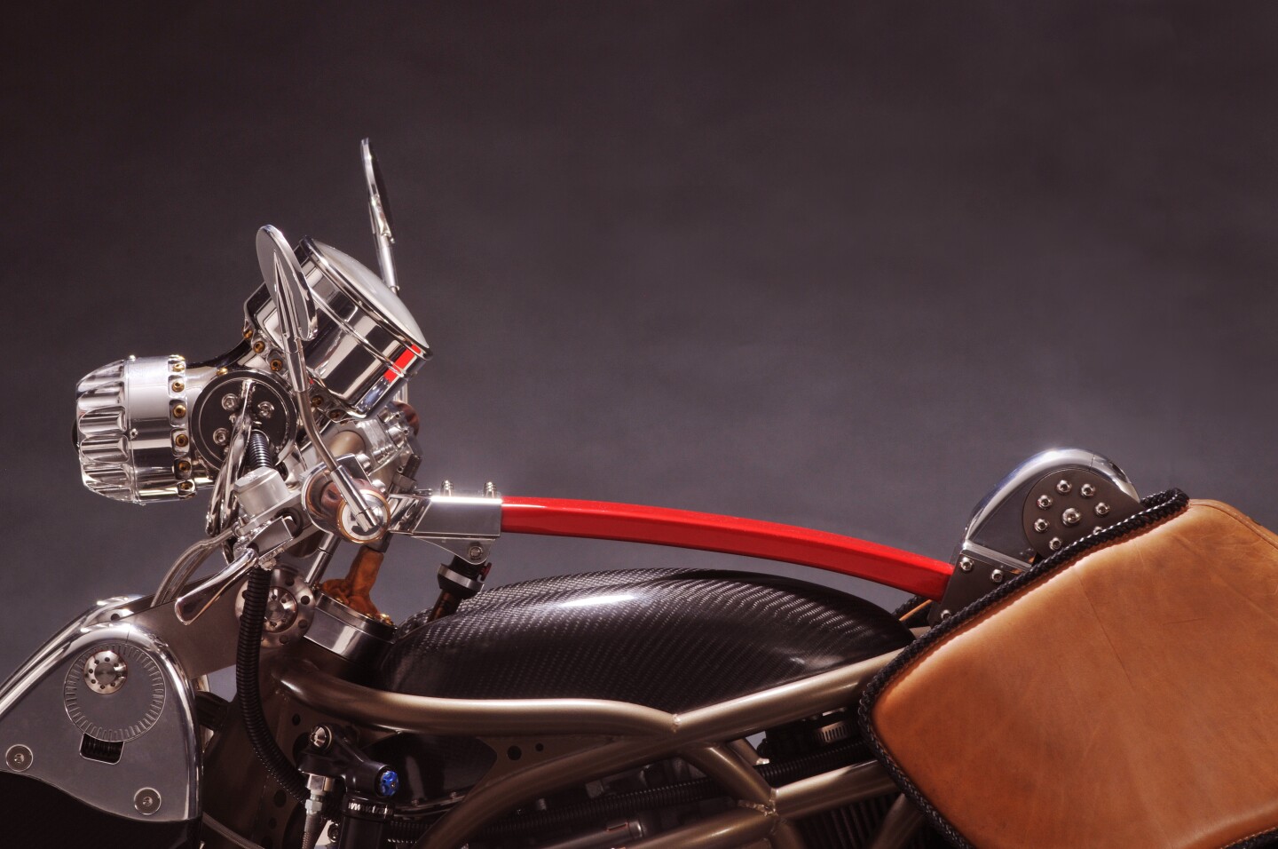 Bienville Legacy: red leaf spring suspends both ends of the bike