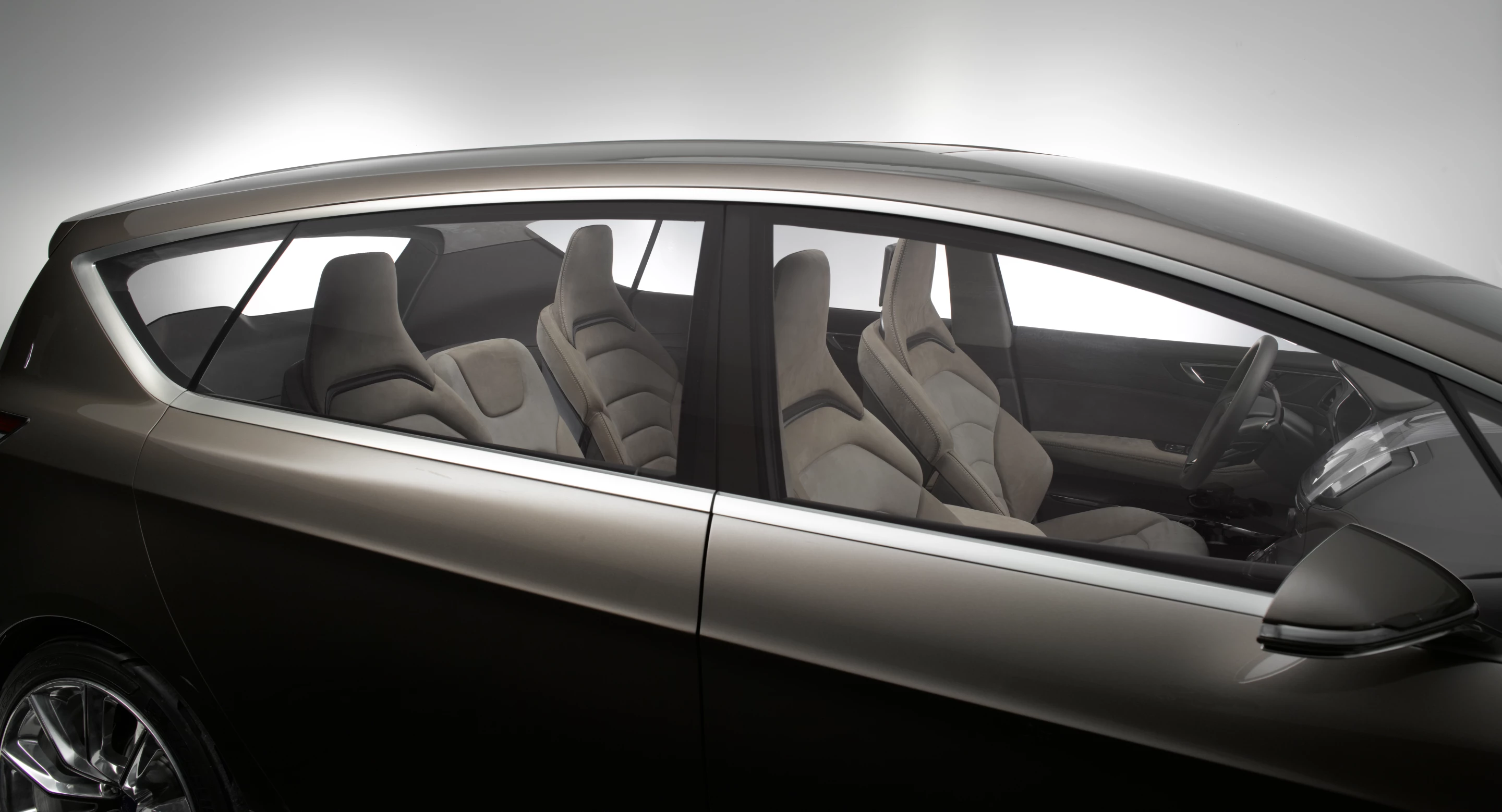 The Ford S-Max Concept showing the feature line
