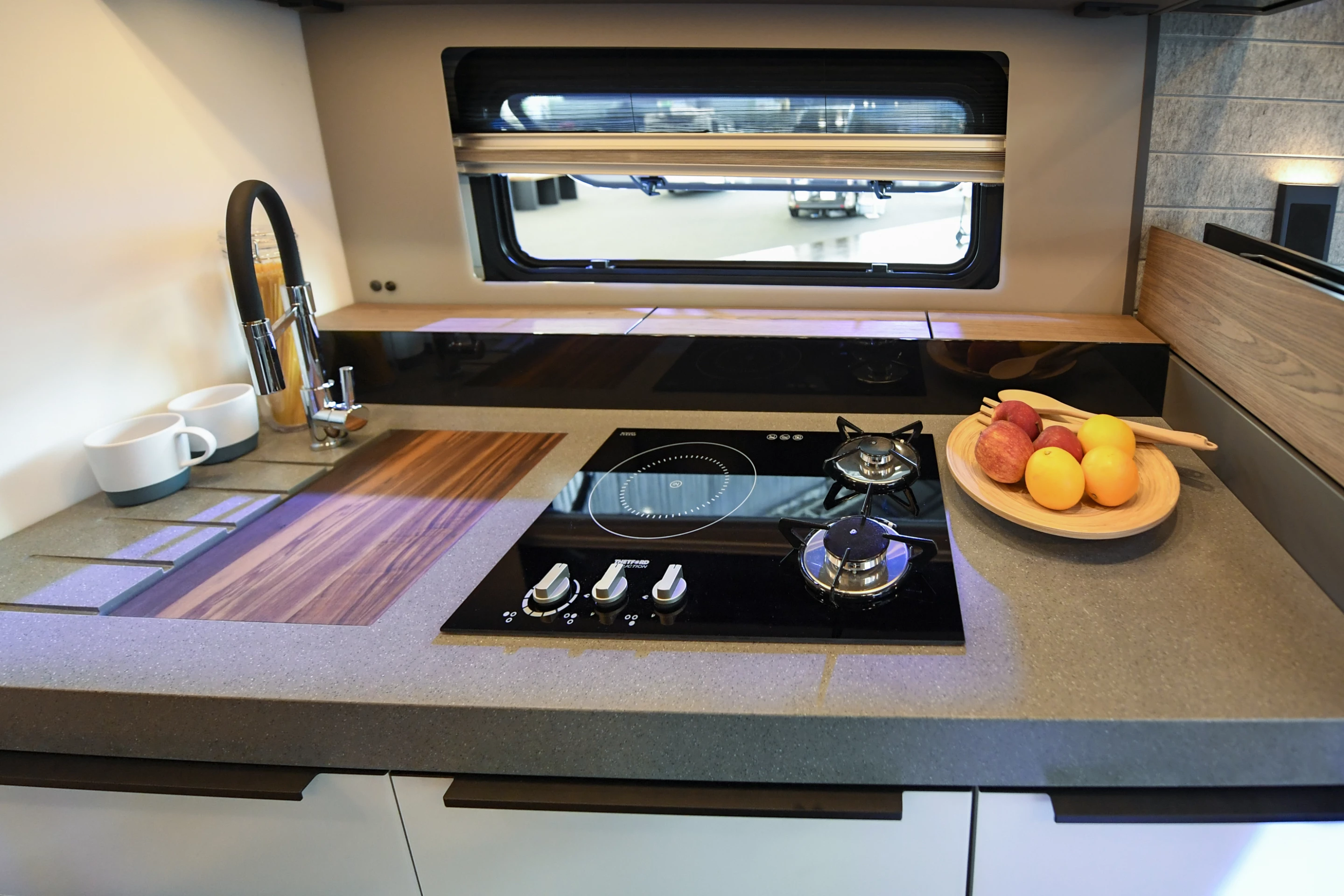 Niesmann Flair kitchen block