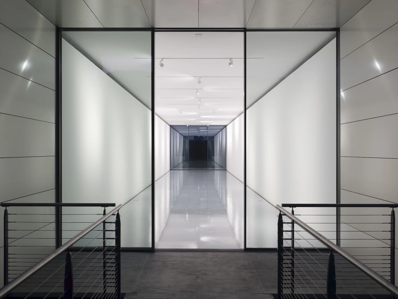 The interior of the Richard Rogers' Drawing Gallery measures 120 sq m (roughly 1,290 sq ft) and consists of one rectangular room (plus the terrace area outside)