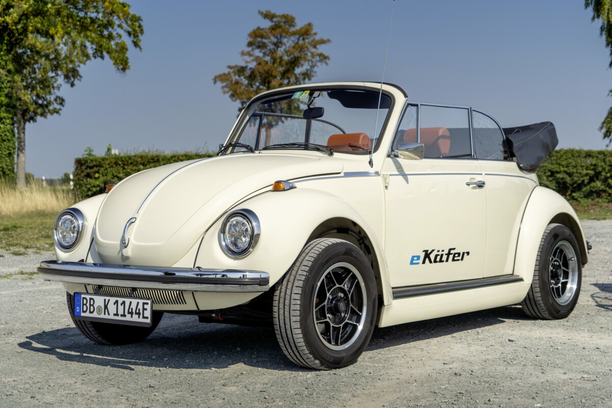 The e-Beetle with its "eKafer" logo on the side, meaning "e-Beetle"