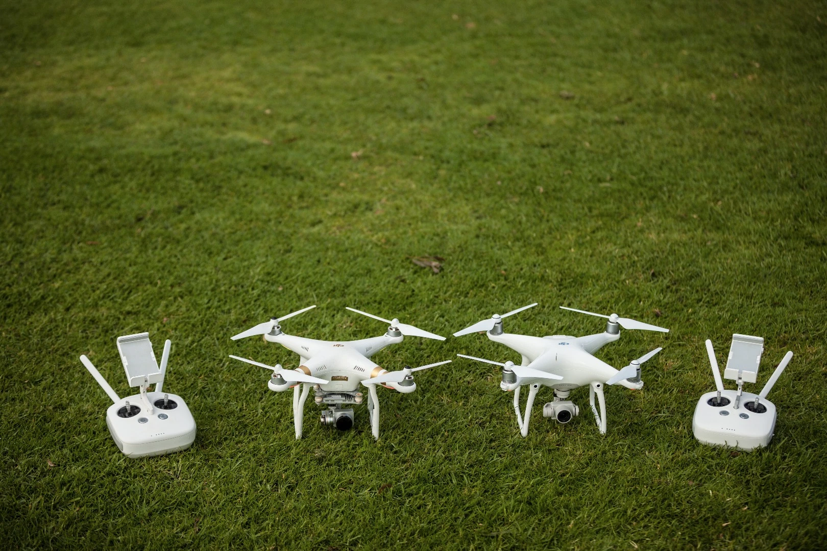Left: Phantom 3. Right: Phantom 4